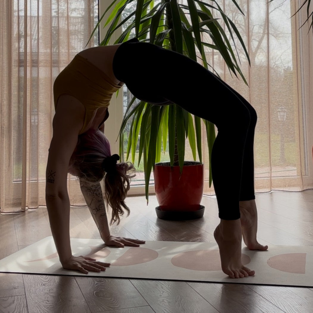 Hatha / Wheel - Peak Pose / Beginner to Intermediate